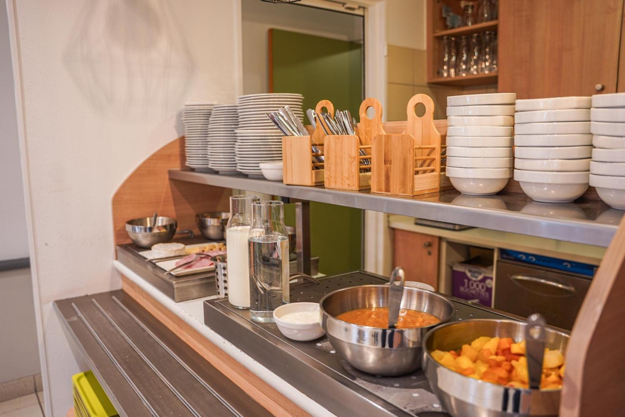Ibis Budget Bayeux Nonant Экстерьер фото
