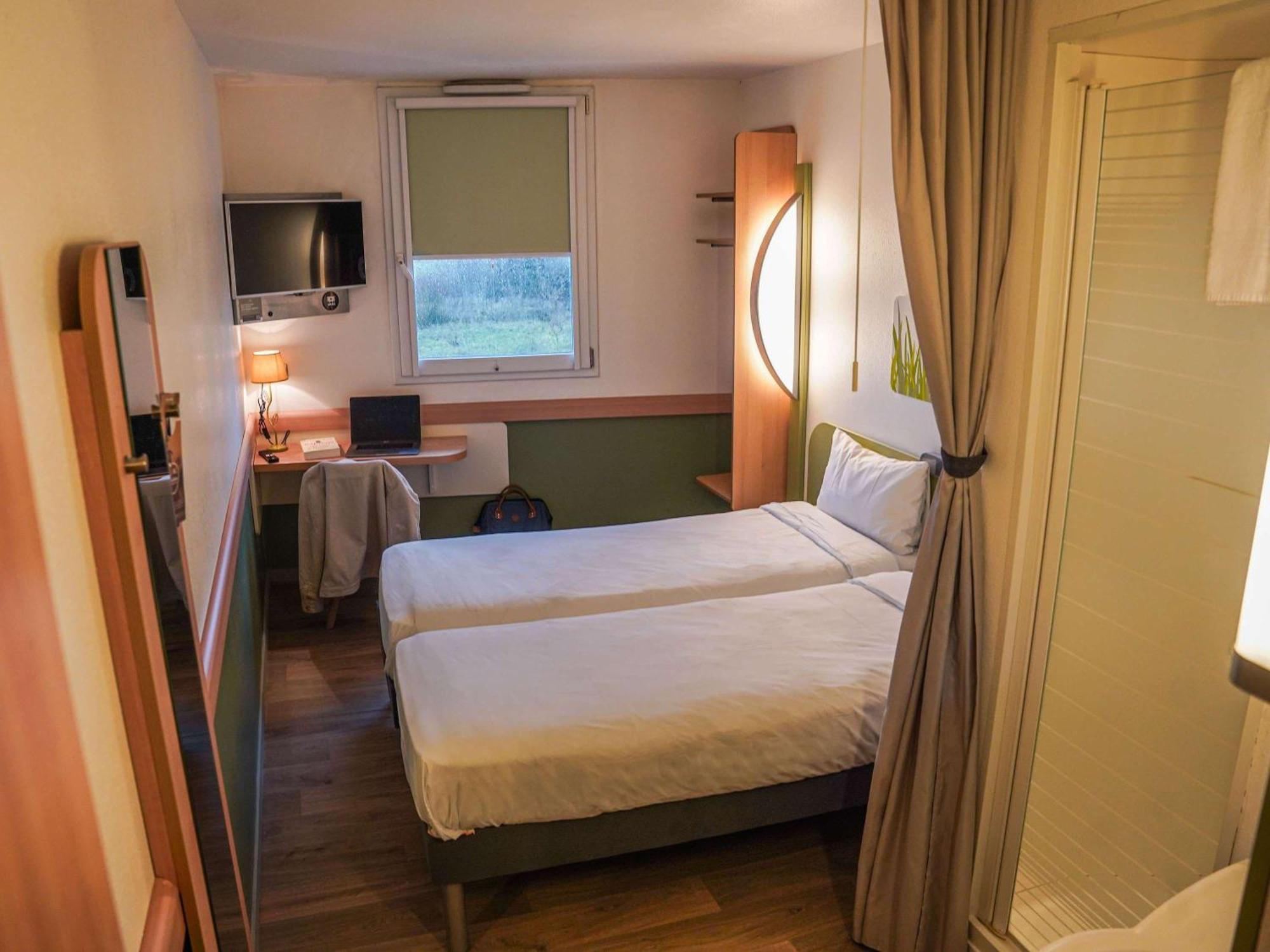 Ibis Budget Bayeux Nonant Экстерьер фото