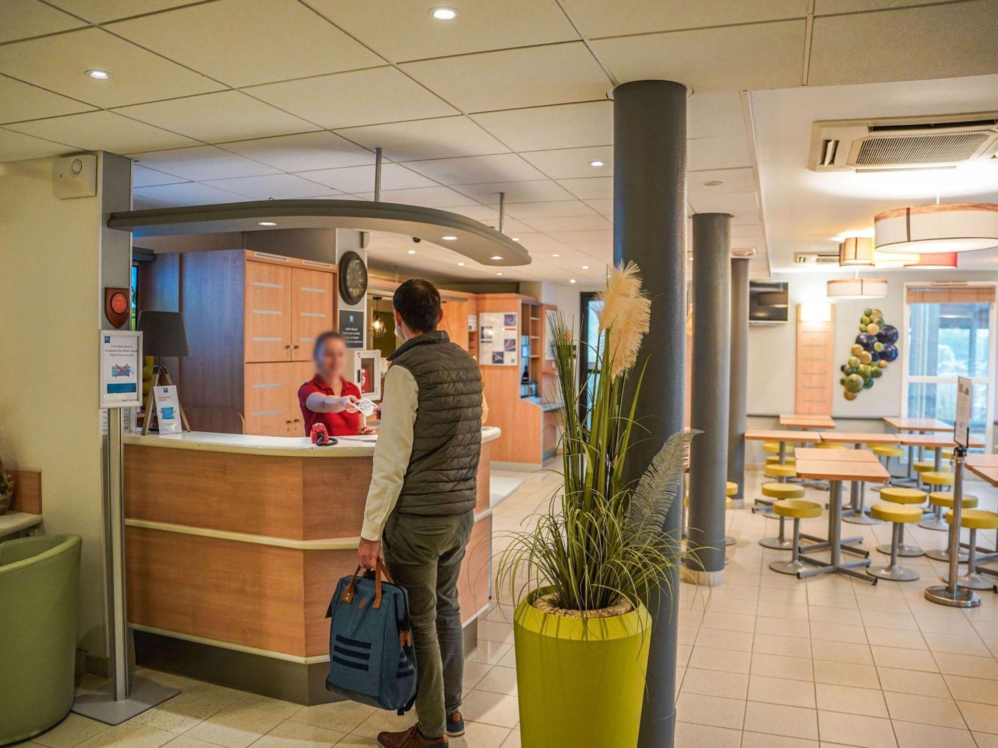 Ibis Budget Bayeux Nonant Экстерьер фото