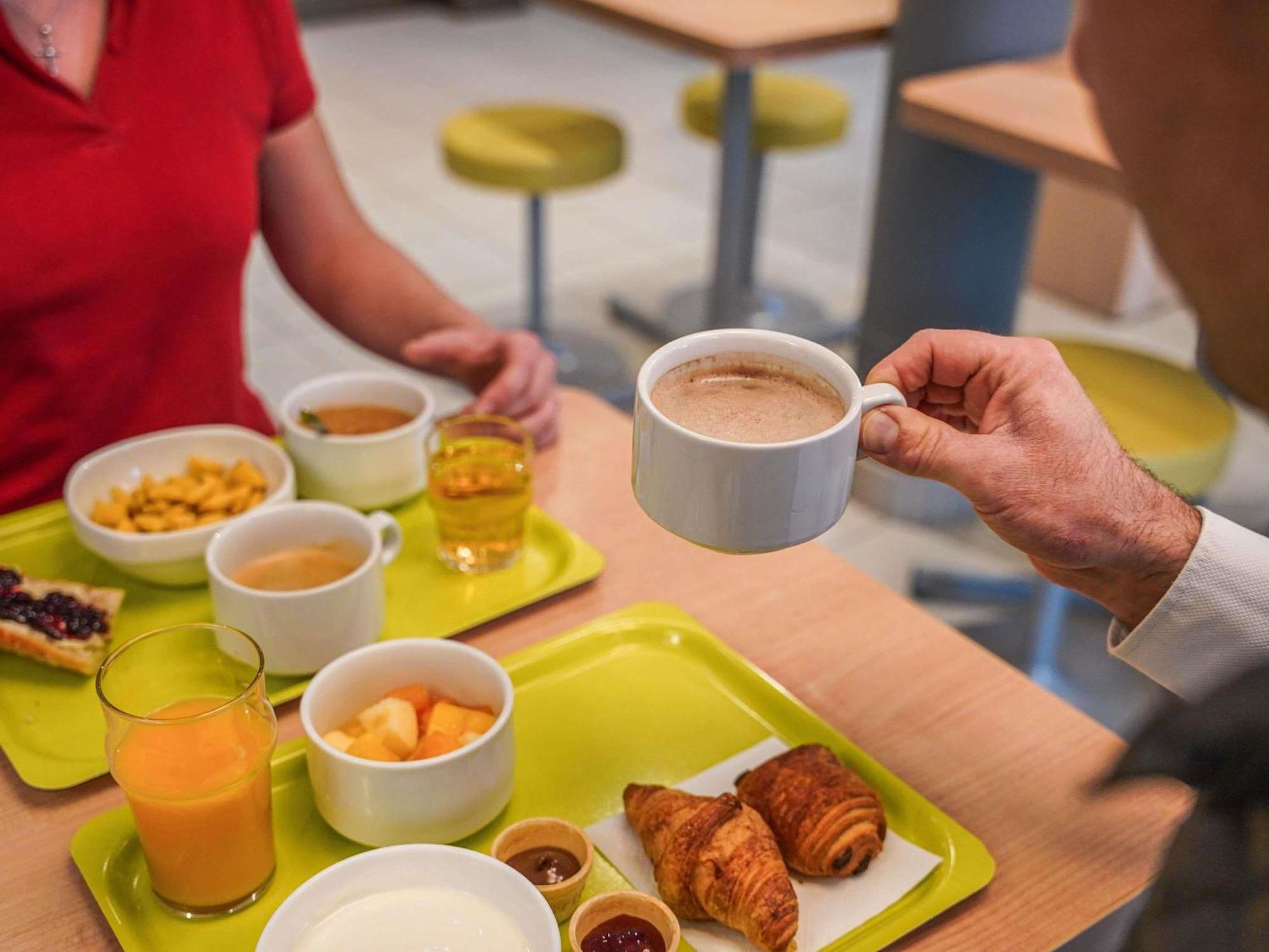 Ibis Budget Bayeux Nonant Экстерьер фото